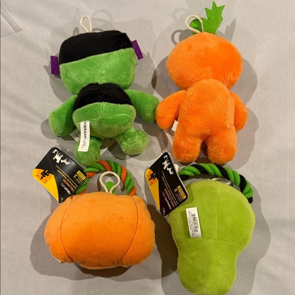 Vibrant Life Halloween Dog Chew Toys - Set of 4 Plush Squeakers, 6"-8" - Picture 2 of 9